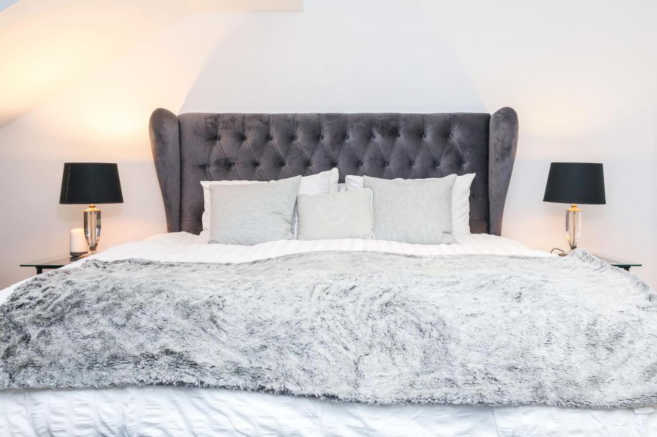 Luxury 3 Bed Royal Mile Apartment Edimburgo Esterno foto