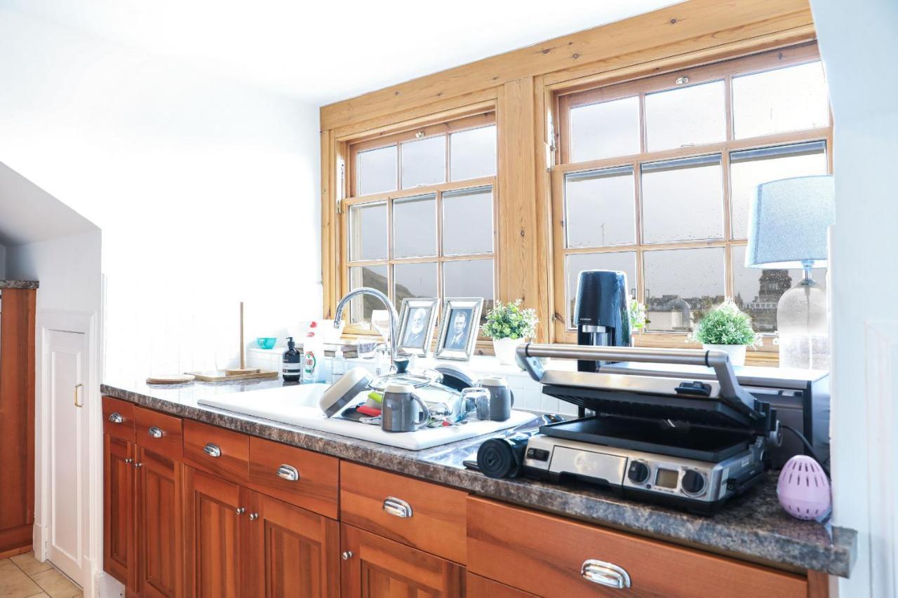 Luxury 3 Bed Royal Mile Apartment Edimburgo Esterno foto